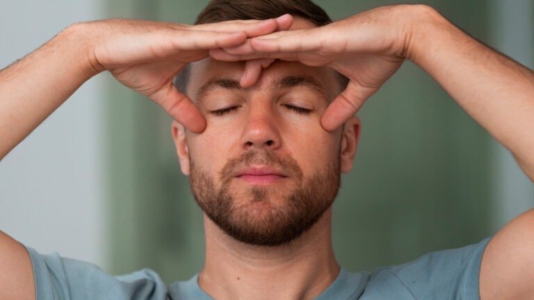 “The 15 Face Yoga Moves Everyone’s Doing to Look 25 Years Younger”